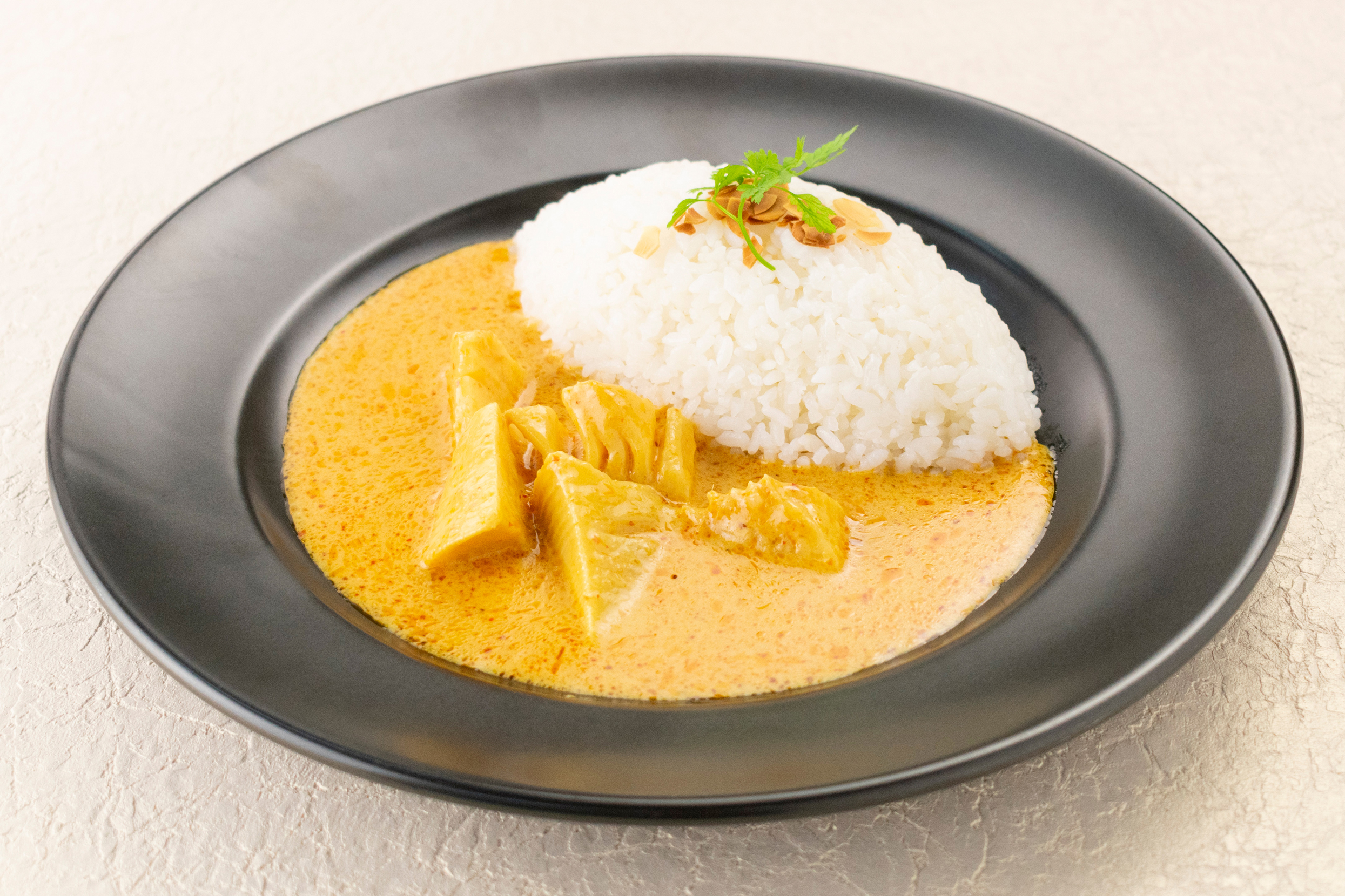 国産タケノコのエスニックカレー